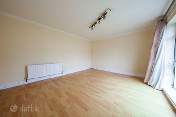 73 Coultry Avenue, Ballymun, Co. Dublin, D09Y771 — photo 2