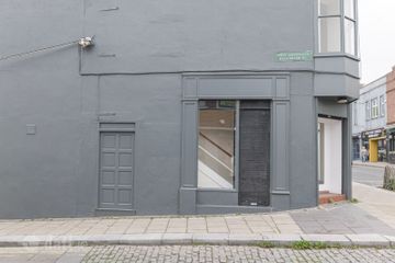 111 George'S Street Lower, Dun Laoghaire, Dun Laoghaire, Co. Dublin — photo 2