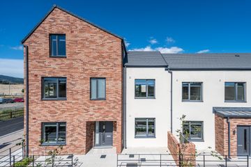 Castle Walk, Castle Way, Cherrywood, Co. Dublin