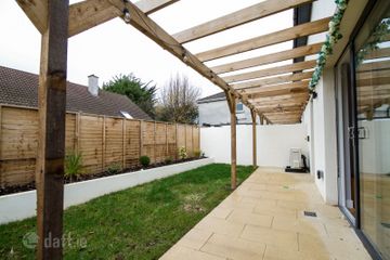 8a Woodlawn Park, Dun Laoghaire, Monkstown, Co. Dublin — photo 2