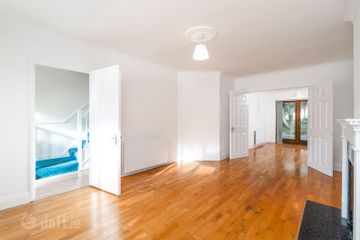 8 Sandyford Hall Lawn, Sandyford, Dublin 18, D18E2Y2 — photo 3