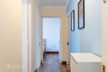 Tuskar Rock, Custom House Harbour Apartments, IFSC, Dublin 1 — photo 3