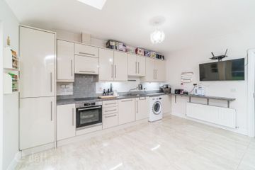 32 Market Square, Newcastle, Newcastle, Dublin 22, D22E1R0 — photo 3