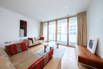 Apt 31, Saunders House, Spencer Dock, IFSC, Dublin 1, D01H1W1 — photo 3