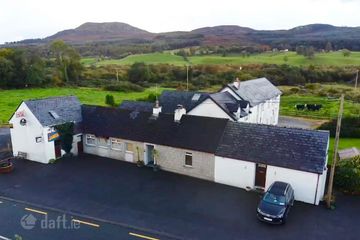 Woodfield Inn, Larkhill, Beltra, Co. Sligo, F91AC66 — photo 3