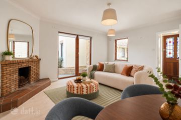 34 The Poplars, Monkstown Valley, Monkstown, Monkstown, Co. Dublin, A94F2D6 — photo 2