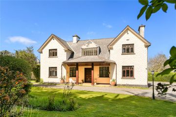 Glenhest, Glenamuck Road South, Dublin 18, D18N2Y5