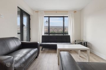 Apartment 116, Block 4, Parkgate Place, Dublin 8, D08YA00 — photo 2