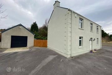 HOUSE & GARAGE 