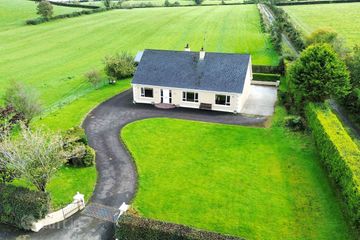 AERIAL VIEW OF PROPERTY & GARDEN 