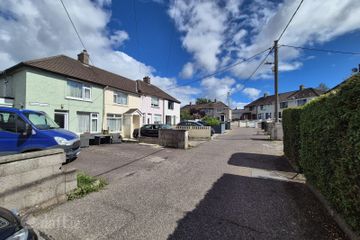 29 Greenmount Crescent, The Lough, Co. Cork, T12FCW6 — photo 3