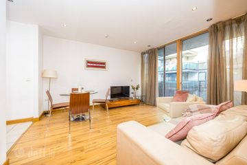 Apartment 12, Blackwater House, IFSC, Dublin 1, D01C9K5 — photo 2
