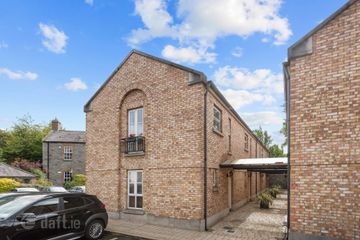 32 Haddington Square, Haddington Road, Ballsbridge, Dublin 4, D04 C2V3