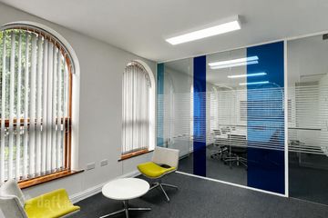 28 Windsor Place, Pembroke Street Lower, Dublin 2 — photo 2