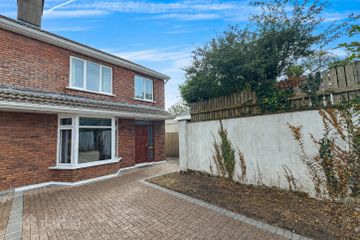 9 Carrig An Oir, Tobarteascain, Ennis, Co Clare, V95YHY4