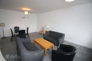 Apt 2, 5 East Beach, Cobh, Co. Cork — photo 2