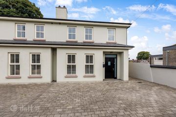 1 Wellington Place, Trim, County Meath, C15V6RT