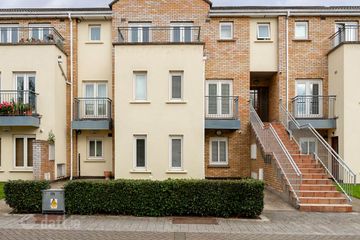 28 Erris Square, Waterville, Blanchardstown, Dublin 15, Co. Dublin, D15DT04 — photo 2