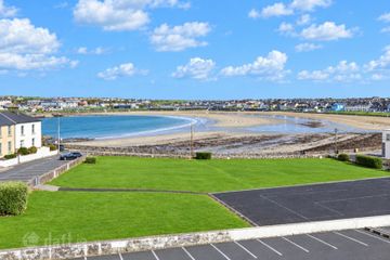 Apartment 3, Old Moore'S, Wellington Square, Kilkee, Kilkee, Co. Clare, V15Y223 — photo 3