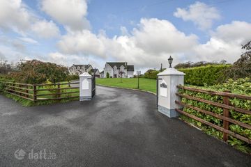 ENTRANCE TO PROPERTY 