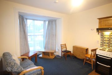 Apartment 4, 3 Roseville Terrace, Dundrum Road, Windy Arbour, Dublin 14 — photo 2