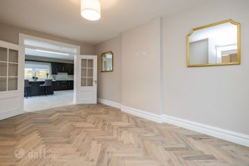56 Griffith Avenue, Dublin 9, Marino, Dublin 9, D09C3Y6 — photo 3