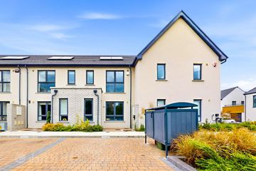 18 The Courtyard, Kilmartin Grove, Hollystown, Dublin 15, D15PNP4