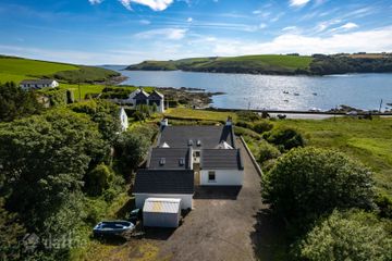 Cliffs Landing, Kinure, Oysterhaven, Kinsale, Co. Cork, P17FC55 — photo 2