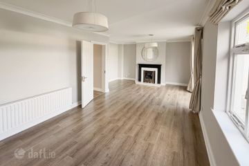 69 Hampton Park, Saint Helen'S Wood, Booterstown, Booterstown, Co. Dublin — photo 2