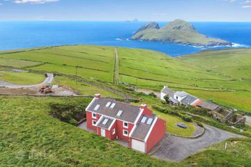 Skelligs Retreat, St Finians Bay, The Glen, Ballinskelligs, Co. Kerry, V23YV32 — photo 2