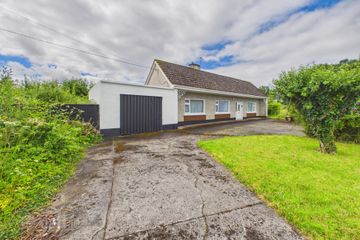 Sheeaun, Ballycrissane, Ballinasloe, Co. Galway, H53H2N1 — photo 3