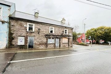 Former Bar, The Bridge Bar,1 New Street, Macroom, Co. Cork, P12Y177 — photo 2