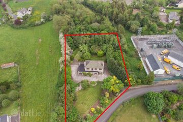 Laburnum House, Air Hill, Roscrea, Co Tipperary, E53WC94 — photo 2