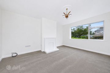 39 Trimleston Gardens, Booterstown, Co. Dublin, A94W597 — photo 3