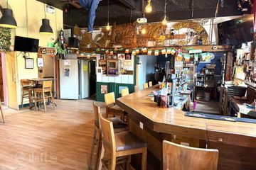 Lilly O`briens Public House & Apartments, Castle Street, Roscrea, Co. Tipperary, E53H586 — photo 3