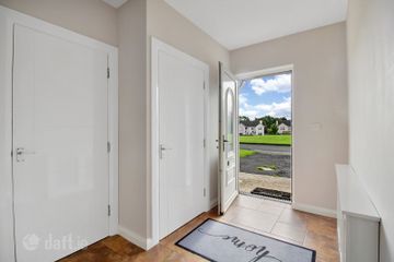 27 Orchard Grove, Newtown Cunningham, Co. Donegal, F93W326 — photo 3
