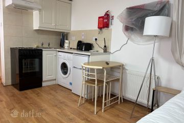 Apartment 4, 60 Pembroke Road, Ballsbridge, Dublin 4 — photo 2
