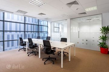 77 Sir John Rogersons Quay, Dublin 2, Co. Dublin — photo 3