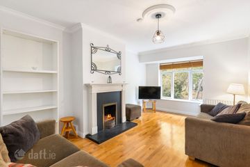 9 Glencairn Avenue, The Gallops, Leopardstown, Dublin 18, D18F2C5 — photo 2