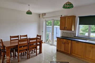 8 Beechwood Park, Tinahely, Co. Wicklow — photo 3