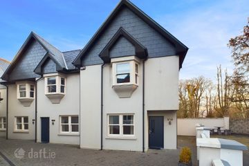 Westend Mews, New Street, Killarney, Co Kerry, V93HH64 — photo 2
