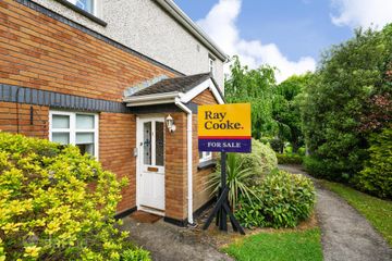 1 Parklands Court, Ballycullen, Dublin 24 — photo 2