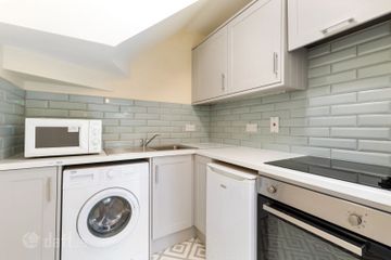 Apartment 21, Tir Connell Grove, Dublin 8, D08V9VX — photo 2