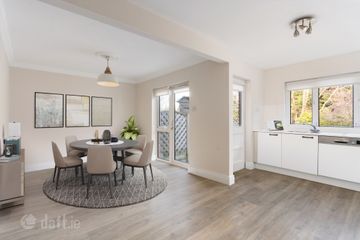 111 The Sweepstakes, Ballsbridge, Dublin 4, D04 V5X5 — photo 3