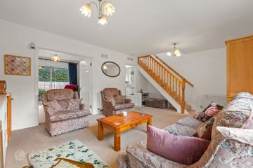 25 Cabinteely Avenue, Cabinteely, Dublin 18, D18WY60 — photo 3