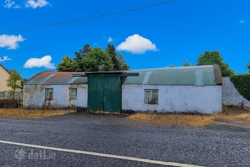 Cloonfad village, Cloonfad, Co. Roscommon — photo 2