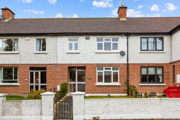 37 St Enda's Drive, Rathfarnham, Dublin 14, D14 N738