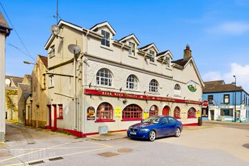 The Saddler's Inn, The Square, Kilbeggan, Mullingar, Co. Westmeath, N91HF54 — photo 2