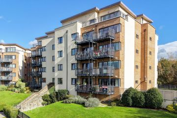 61 The Crescent, Carrickmines Manor, Dublin 18, Co. Dublin, D18Y567