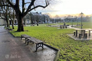 The Mall, Castlebar, Co. Mayo, F23KW60 — photo 2